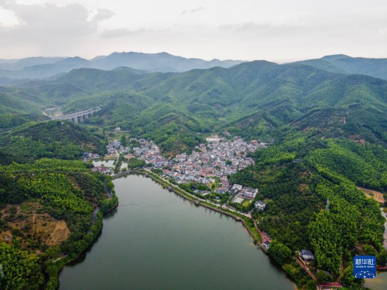 特色旅游助力山村振兴