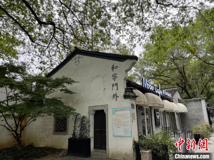 杭州凤凰山脚路口，和宁门为南宋大内北宫门 严格 摄